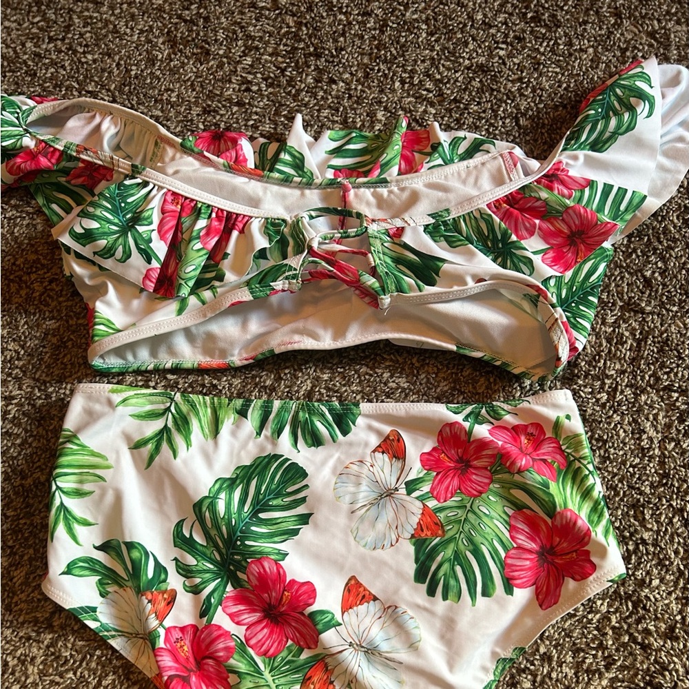 Women’s Two Piece off the Shoulder Bathing Suit